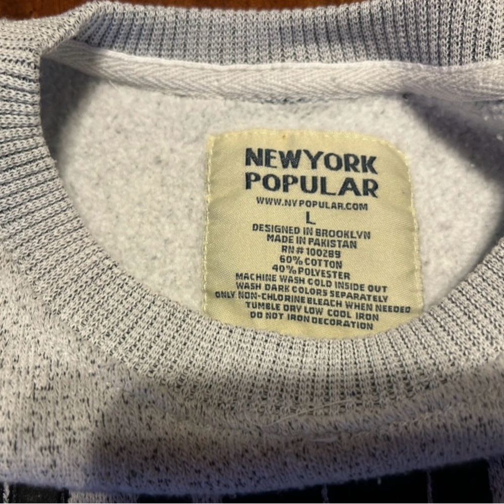 Philadelphia Gray Crewneck Women’s Large - Picture 3 of 5